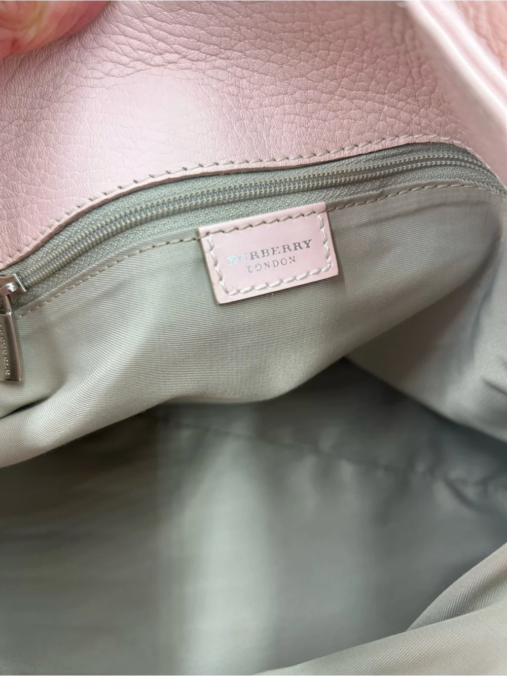 Women's Burberry London calfskin leather loop tote bag pristine